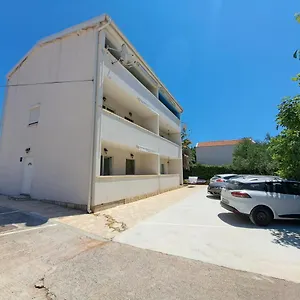 https://apartmani-postonjski.hotelinzadar.com